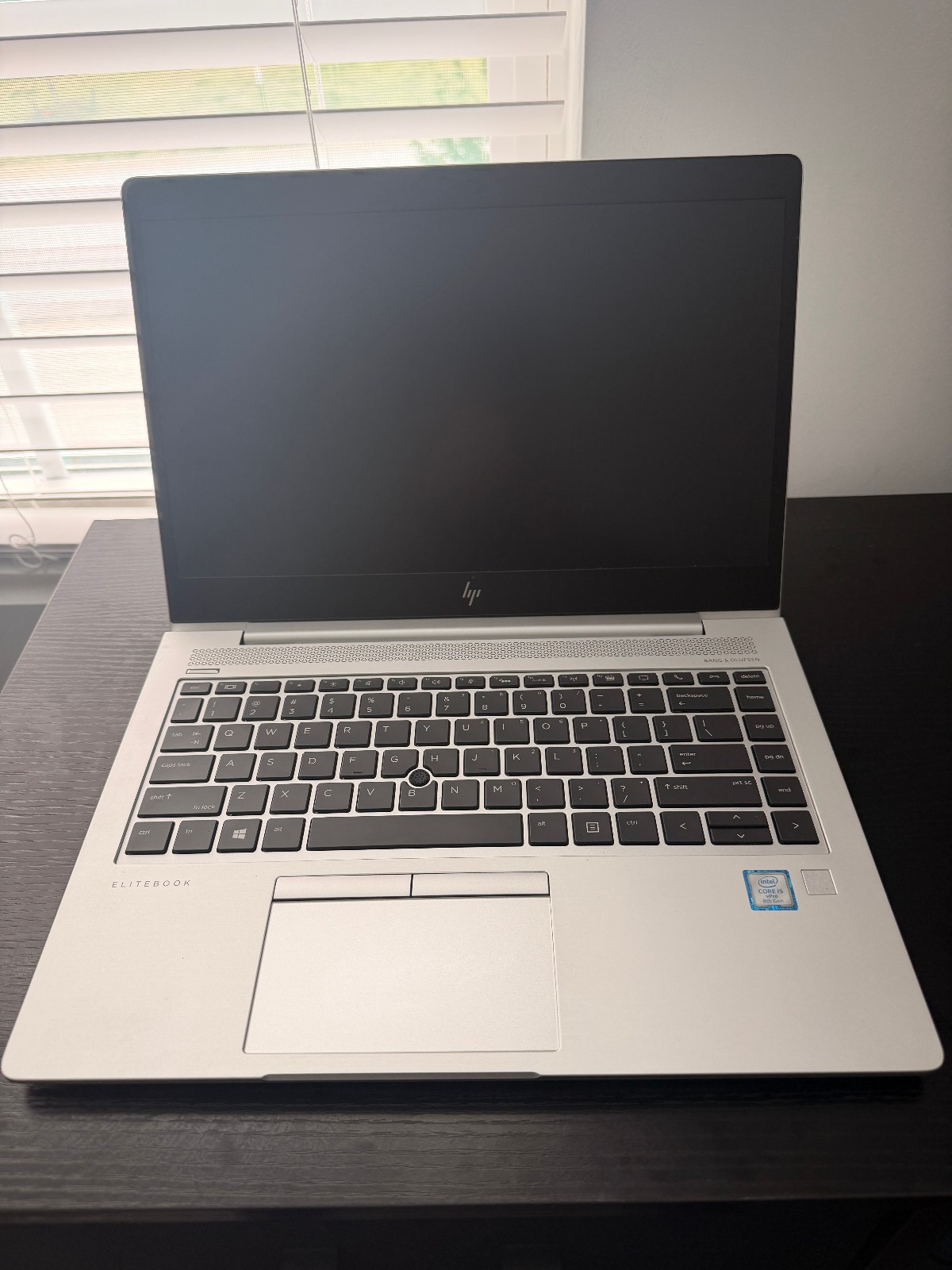 HP EliteBook 840 G5 14″ (256GB SSD, Intel Core i5-8350U, 1.7GHz, 8GB RAM) Laptop