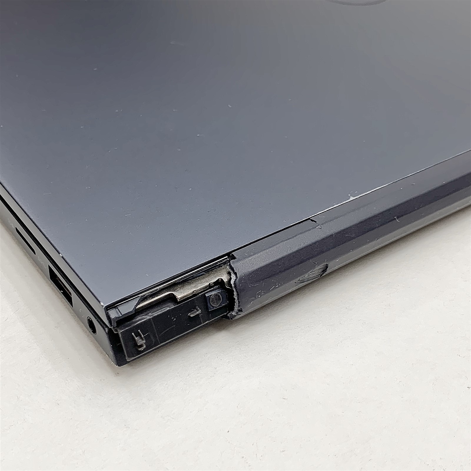 Dell Inspiron 5501 Laptop Intel Core i5 1035G1 1.00GHZ 15.6″ FHD 12GB RAM NO HDD