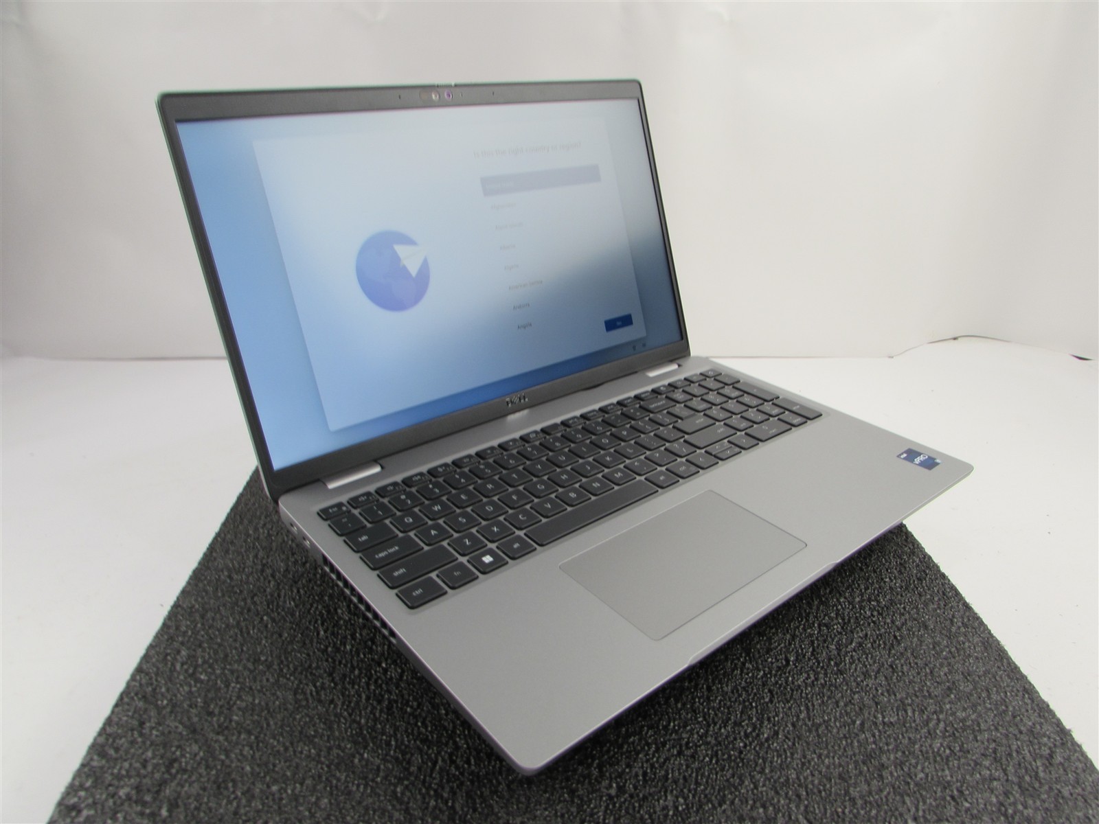 DELL LATITUDE 5540 1920X1080 FHD CORE I7-1370P 14 CORE 1TB SSD 32GB RAM WIN 11