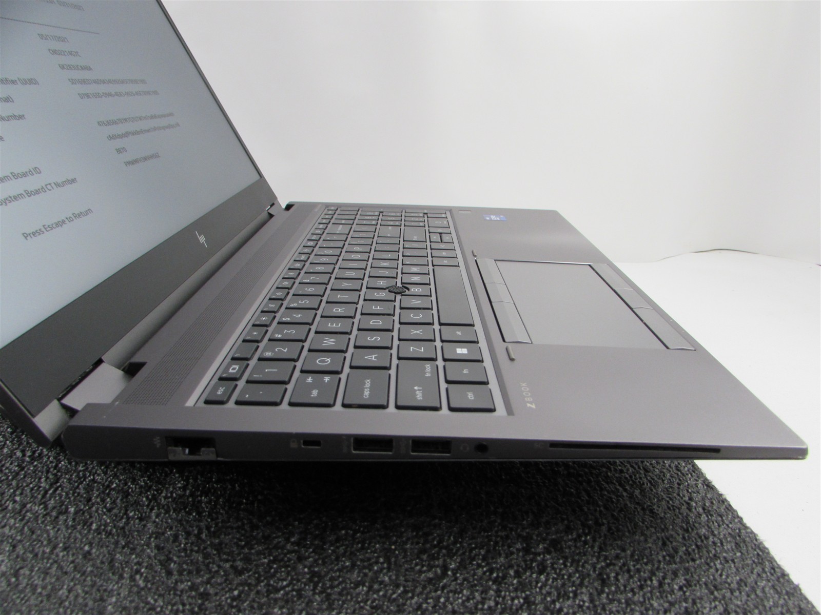HP ZBOOK FURY 15 (G8) FHD CORE I9-11950H 1TB SSD 32GB RAM RTX A4000 NO O.S