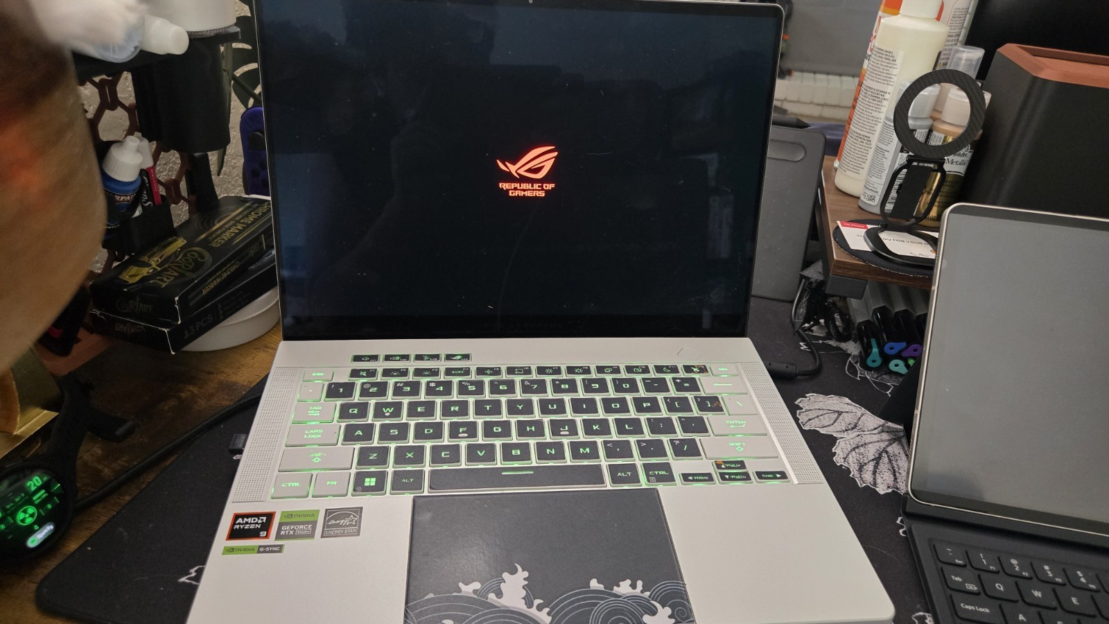 ASUS ROG Zephyrus G14 120Hz OLED Ryzen 9 8945HS 32GB RTX4070 GA403UI + 8TB SSD