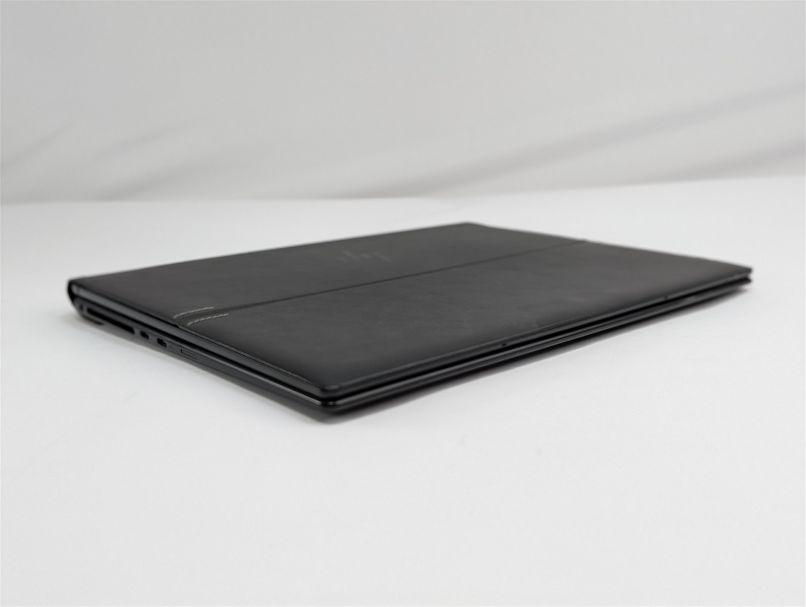 HP Dragonfly Folio G3 13.5” i7-1265U 16GB 512GB SSD Touchscreen 2in1 Win11 Home