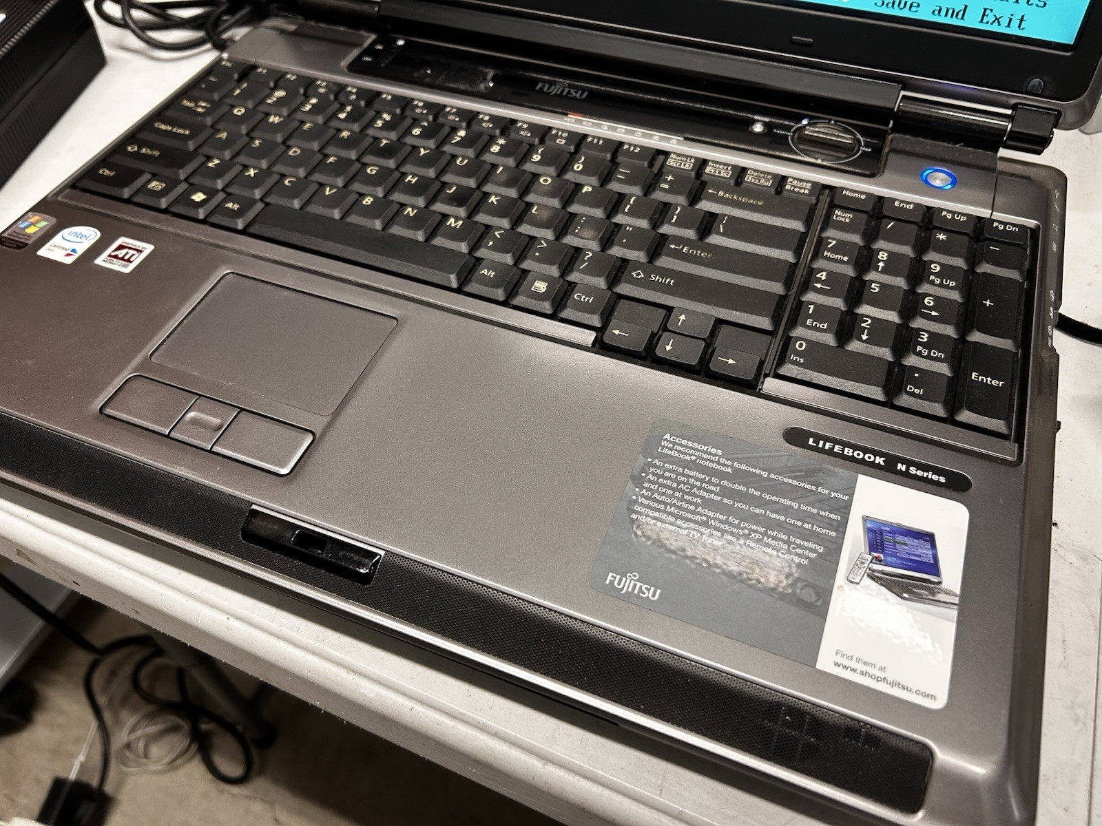 Fujitsu Lifebook N6410 17″ Centrino T2400 + 4GB Ram