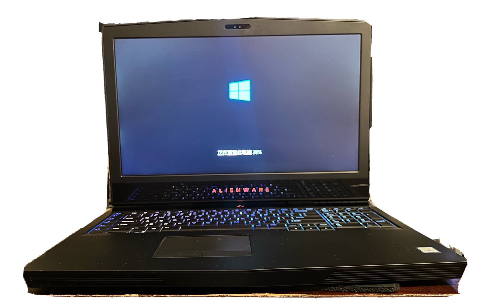 Alienware 17R4. i7-7700 @ 2.80GHz GTX1070 8GB. 128SSD+1TB HD.