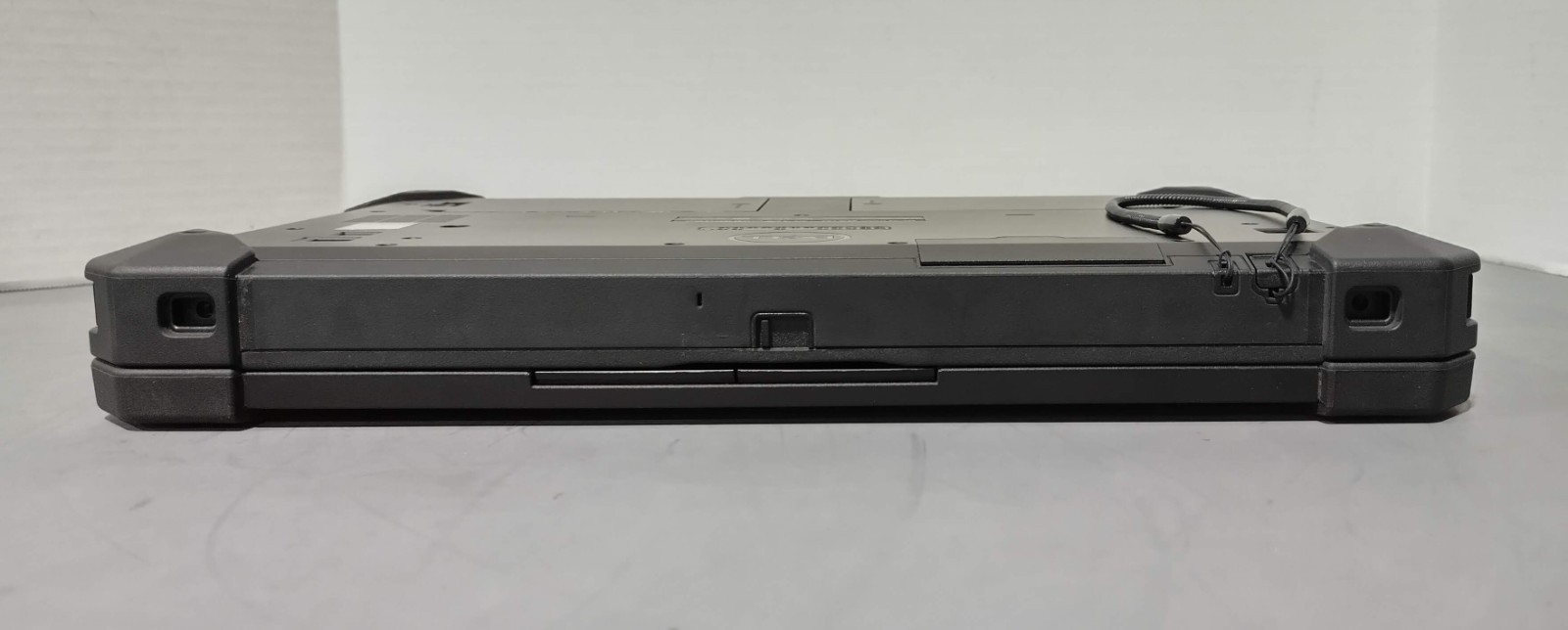 Dell Latitude 7220 Rugged Extreme Tablet w/OEM Keyboard i7-8665U 16GB 512GB NoOS