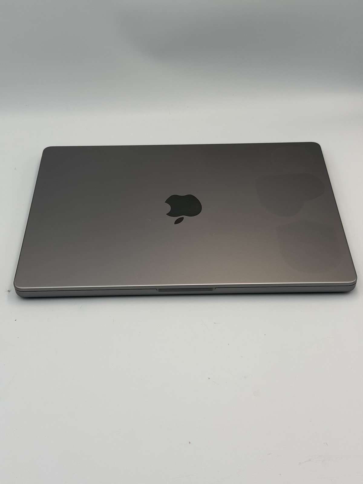 Apple MacBook Pro (14-inch) [M1 Pro] (2021) M1 Pro 8-Core 16GB RAM 512GB SSD