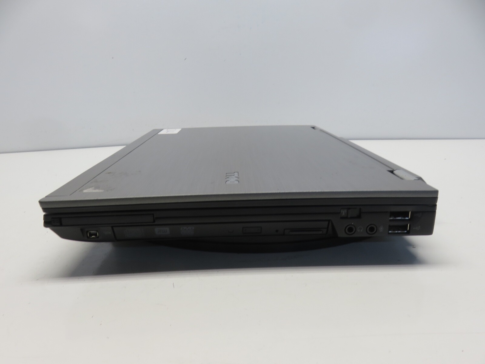 Dell Latitude E6410 Intel Core i5 CPU M560 2.67GHz 2GB 500 GB WIN XP