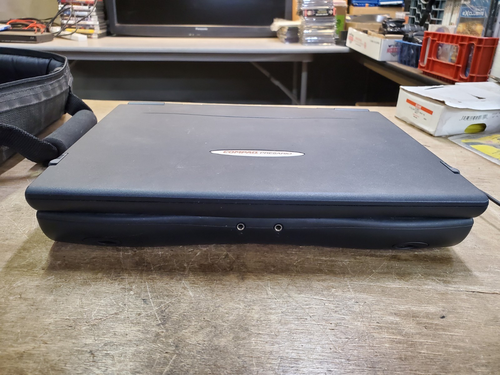 COMPAQ PRESARIO 1694 Windows 98 Laptop for Recovery Repair, DVD Cords Disks Case