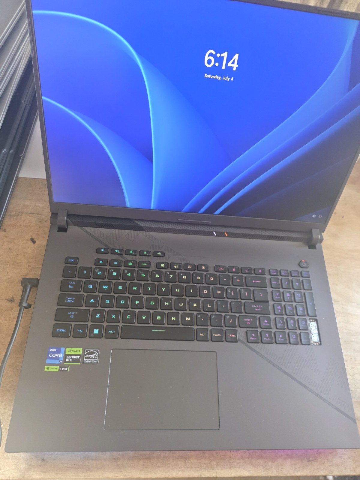 Asus G814JVR-IS96 18″ QHD+ IPS Intel i9-14900HX RTX 4060 32GB DDR5 1TB SSD Key