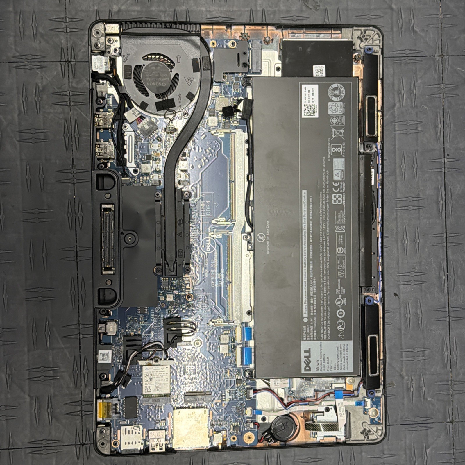 Touch screen DELL LATITUDE E7470 INTEL CORE I7 | No Hard drive | No Ram |NoPower