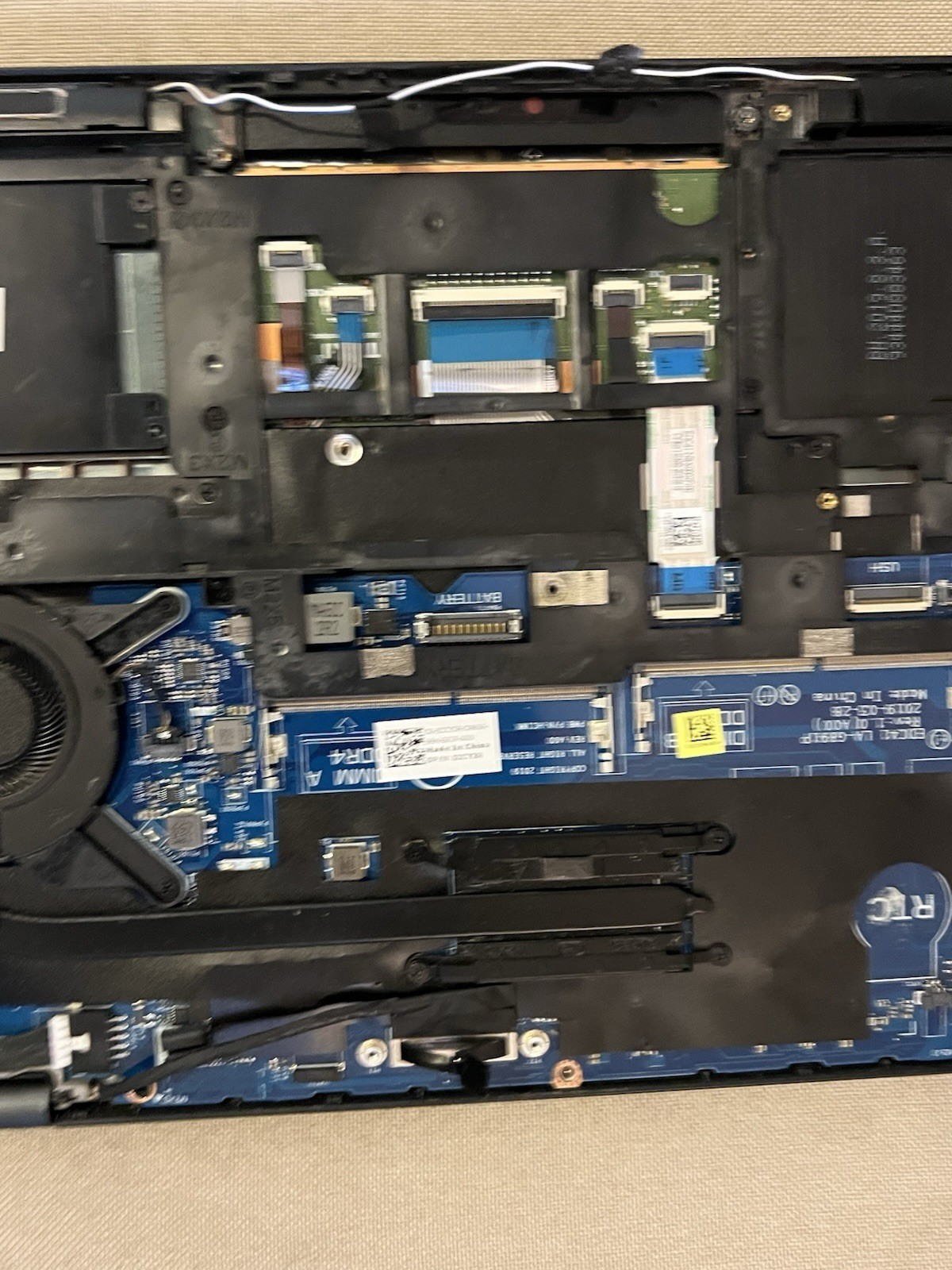 Dell Latitude 5400 14” Intel Core i5 8th Gen 1.60 GHz Intel UHD Read