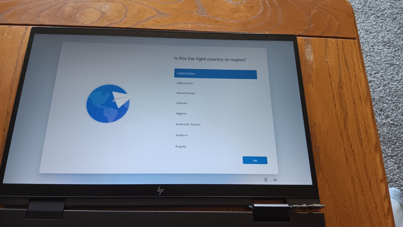 HP ENVY x360 15-ey0013dx 15.6″ Ryzen 5 5625U 8GB RAM 256GB SSD – Broken Hinge