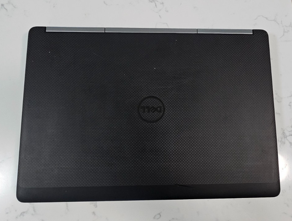 Dell Precision 7520 15.6″ FHD Intel i7-7820HQ 2.9GHz 16GB 512GB Quadro M2200