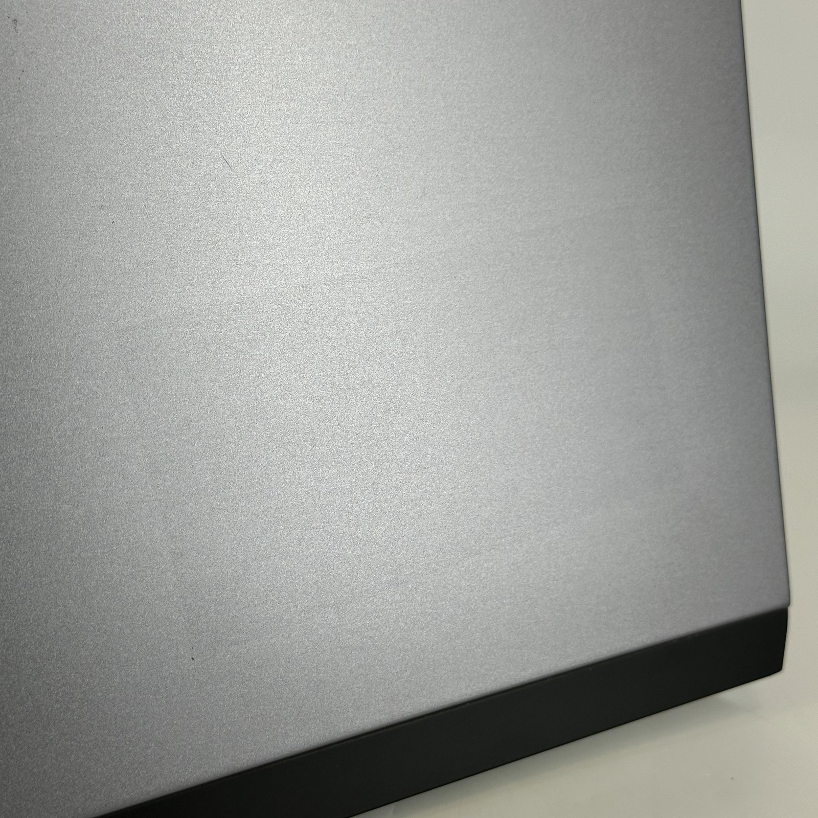 Dell Alienware 17 R4 FHD i7-7700HQ 2.80GHz 16GB 128GB SSD/1TB HDD GTX 1070 Good