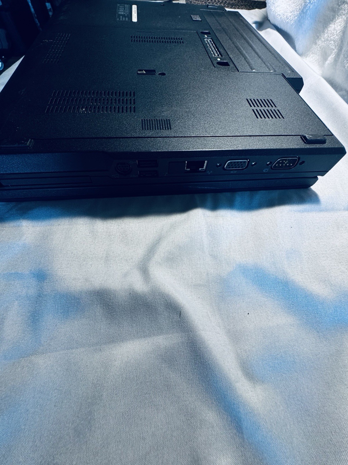 Dell Latitude E5500 15″ Core 2 Duo Wi-Fi Bluetooth VGA USB