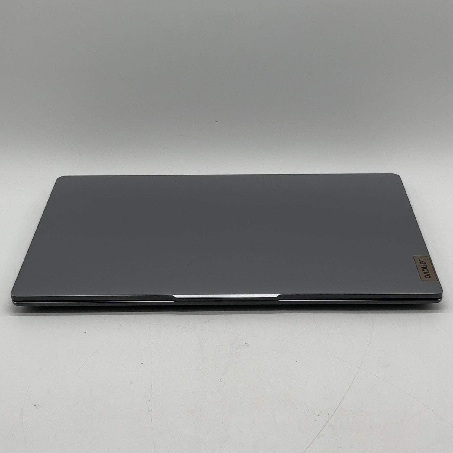 Lenovo IdeaPad Slim 3 15ABR8 15.6″ Ryzen 7 5825U 2.0GHz 16GB RAM 512GB SSD