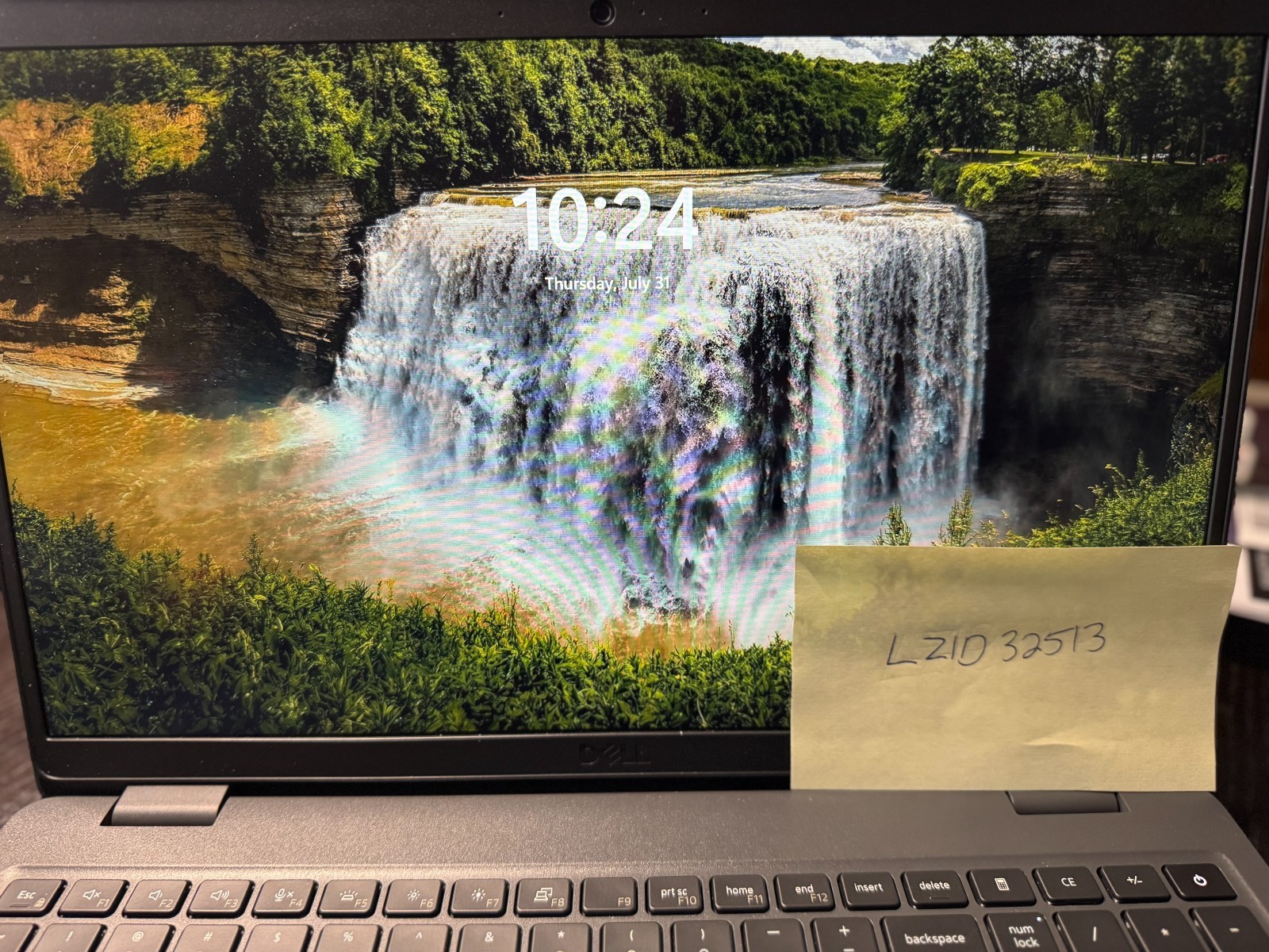 Dell Latitude 3550 i7-1355U 16GB DDR5 256GB SSD 15.6″ FHD Win11 Pro Laptop