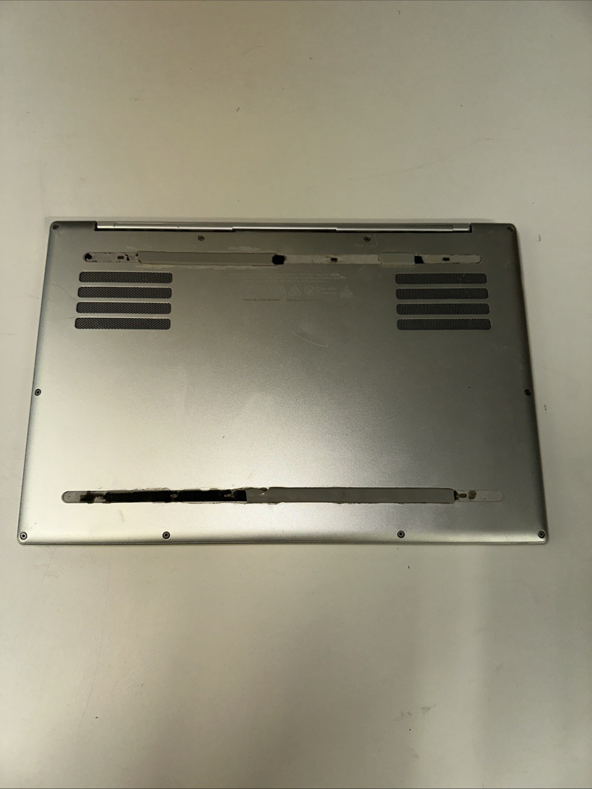 Razer Book 13 RZ09-0357 i5-1135G7 2.4GHz 8GB RAM 256GB SSD SIGNS OF WEAR
