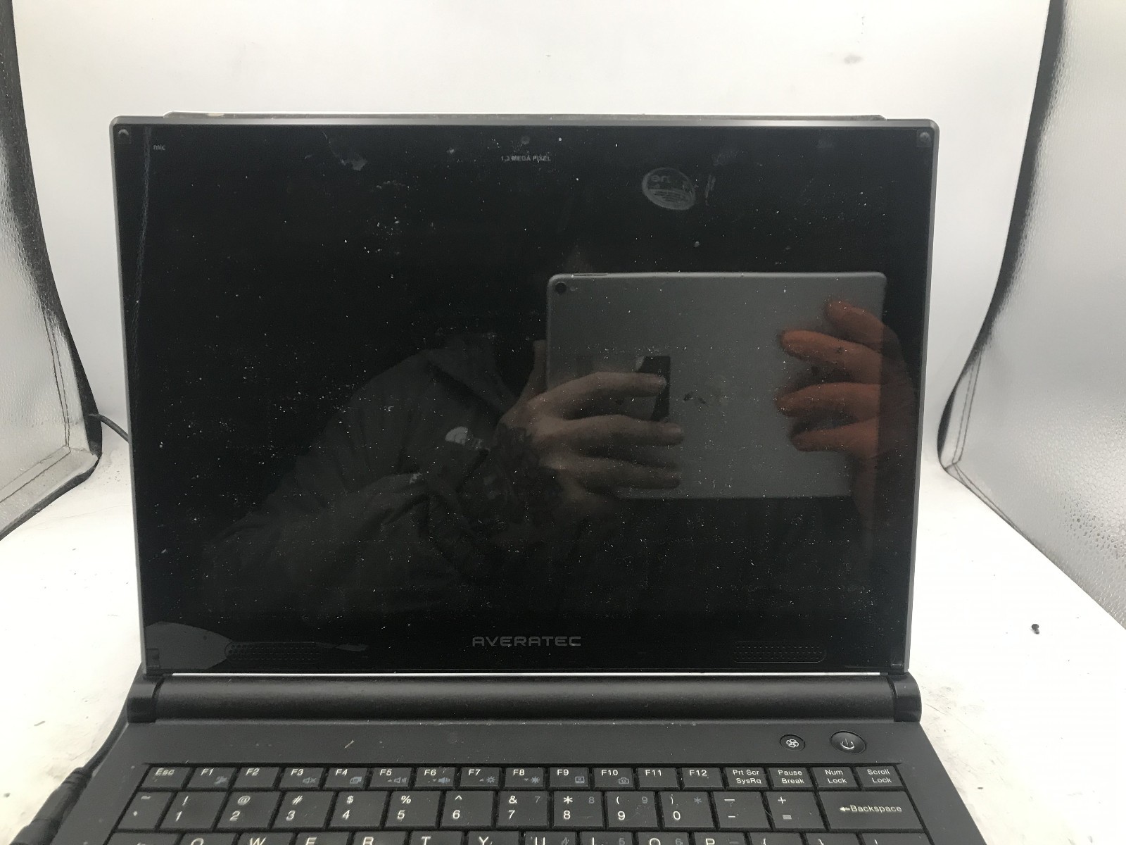 AVERATEC N2700 – FOR PARTS/REPAIR – INTEL PENTIUM DUAL CORE – NO RAM – READ – BB