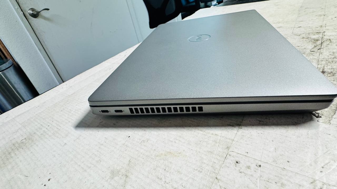 Dell Latitude 5431 Core i5-1240P 16GB RAM 512 GB SSD win 11 pro
