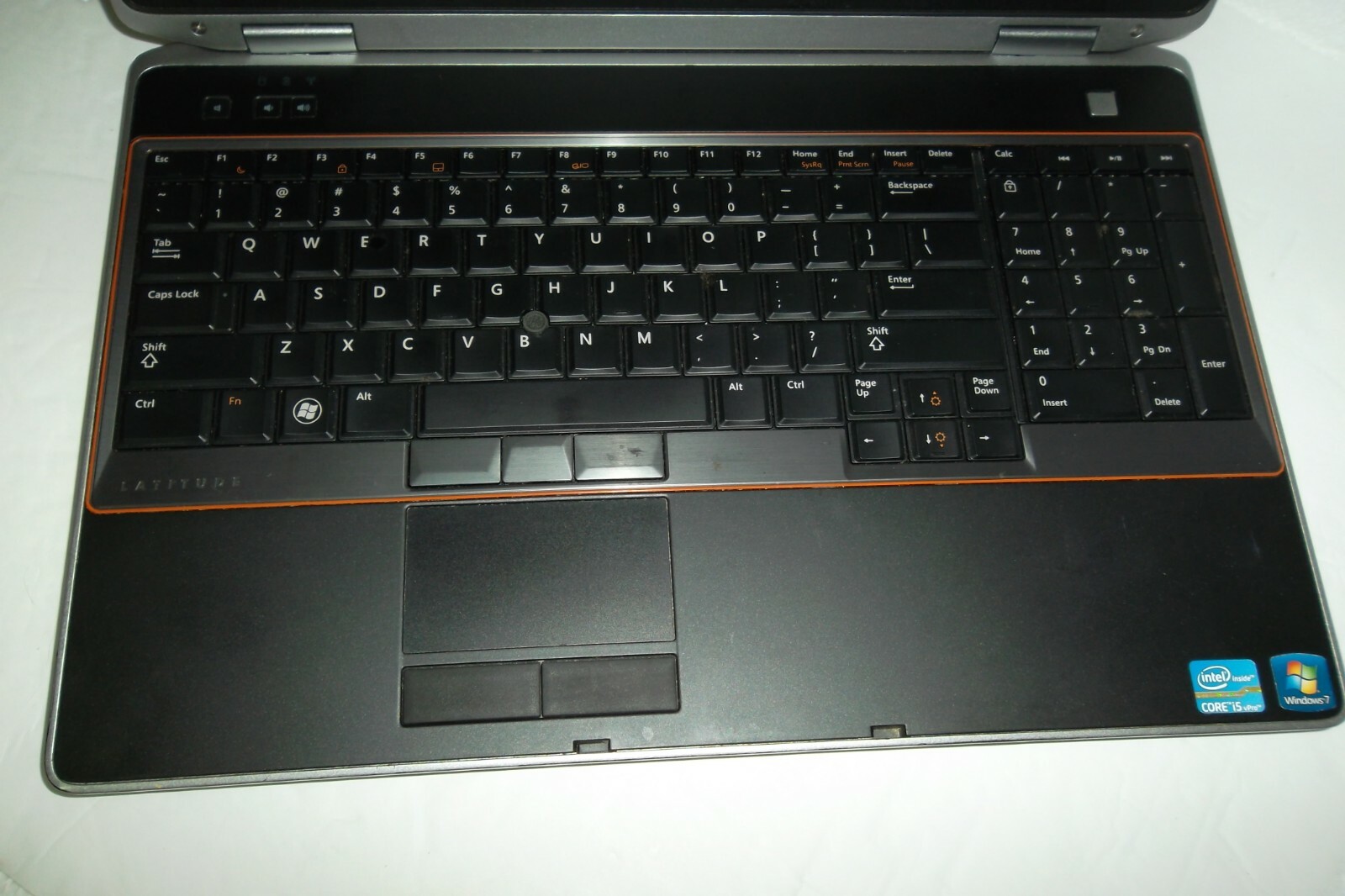 Dell E6520 Latitude 15.6″ Intel Core i5 2.60GHz 8GB Bluetooth Wi-Fi 250GB WebCAM