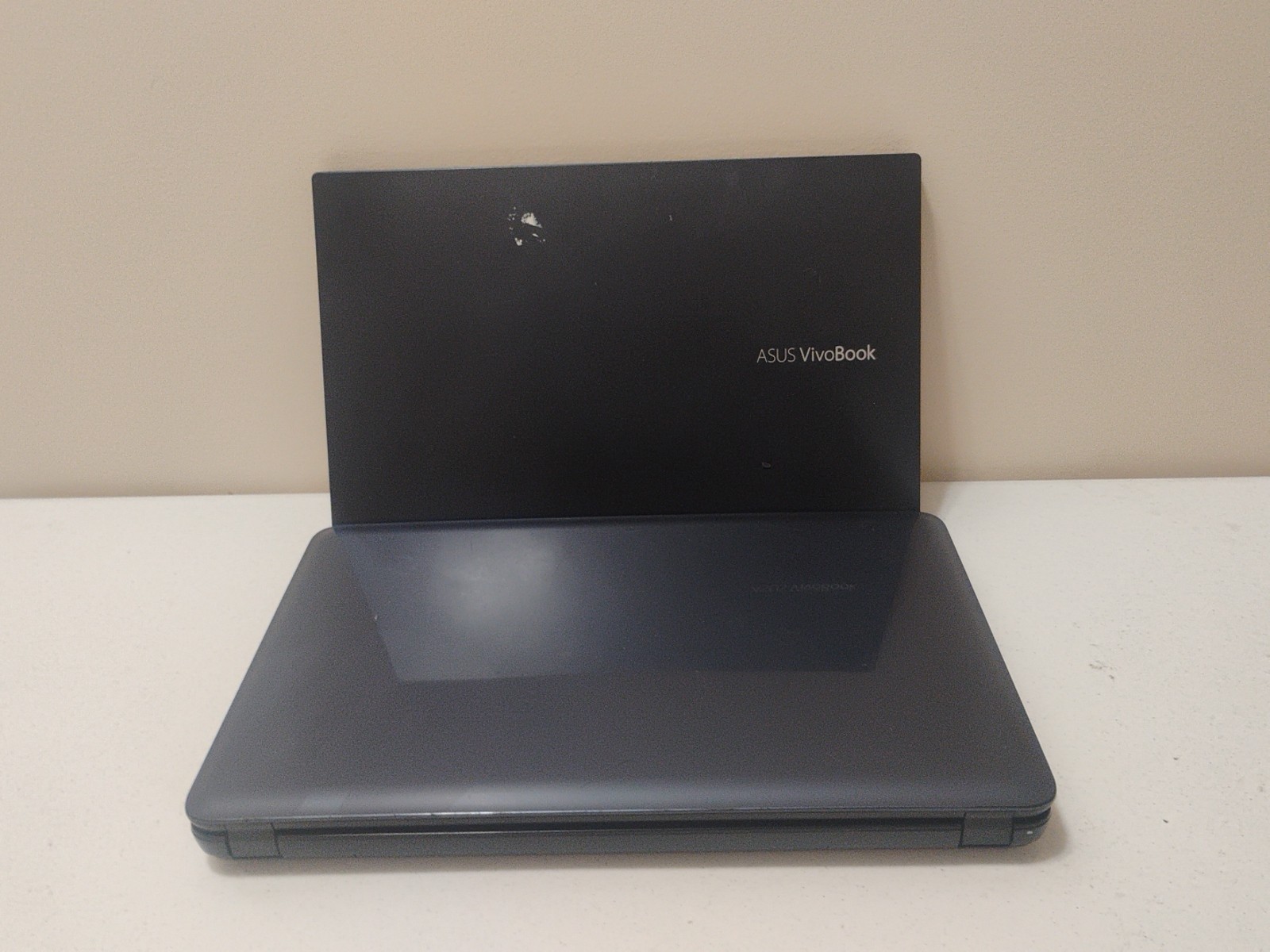 Asus VivoBook Model F513E &HP TPN-I106 Laptops. For Parts/Gold Recovery.