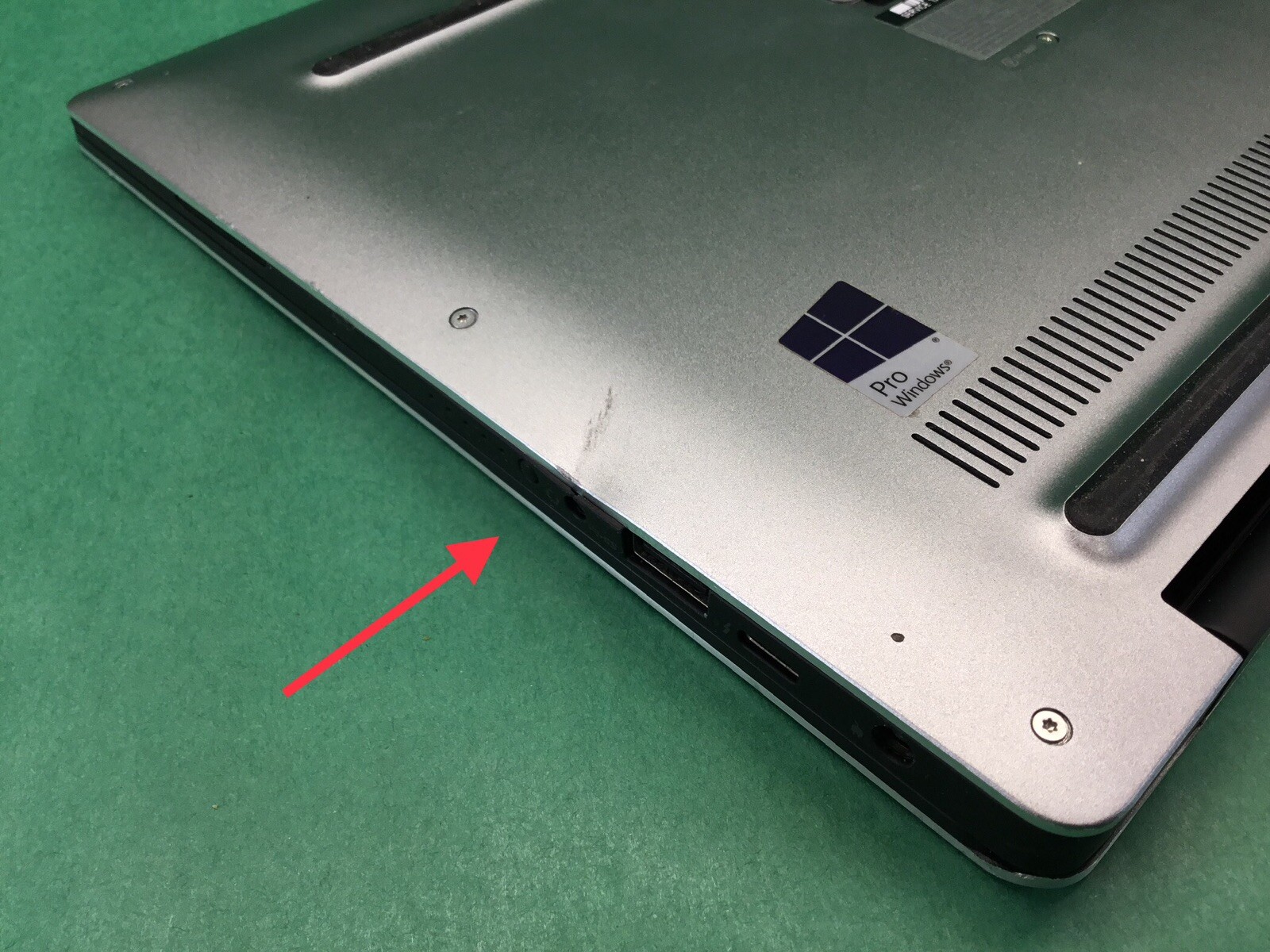 Dell XPS 13 9360 – 13” Laptop – POWERS ON – UNTESTED
