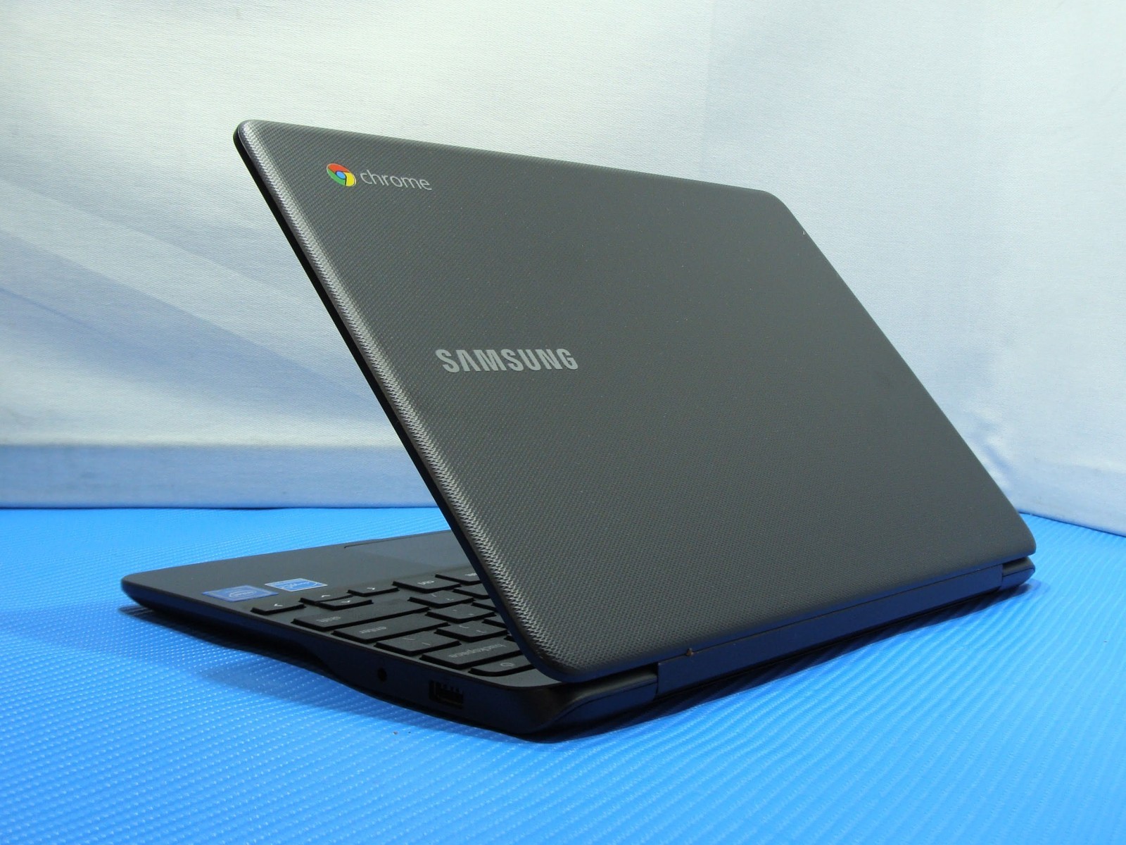 Samsung ChromeBook XE500C13 11.6″HD Intel N3060 1.6GHz 2GB 16GB eMMC 100t +PA