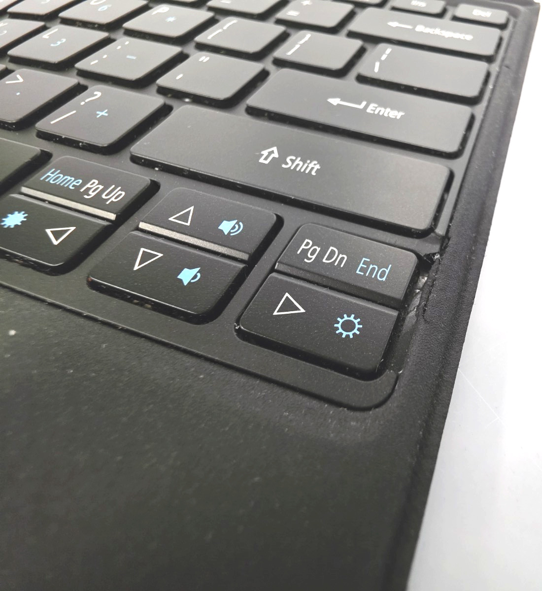 Acer Switch Alpha 12| Intel Core i3-6100U| 4GB RAM| 128GB SSD| Win 10 Pro