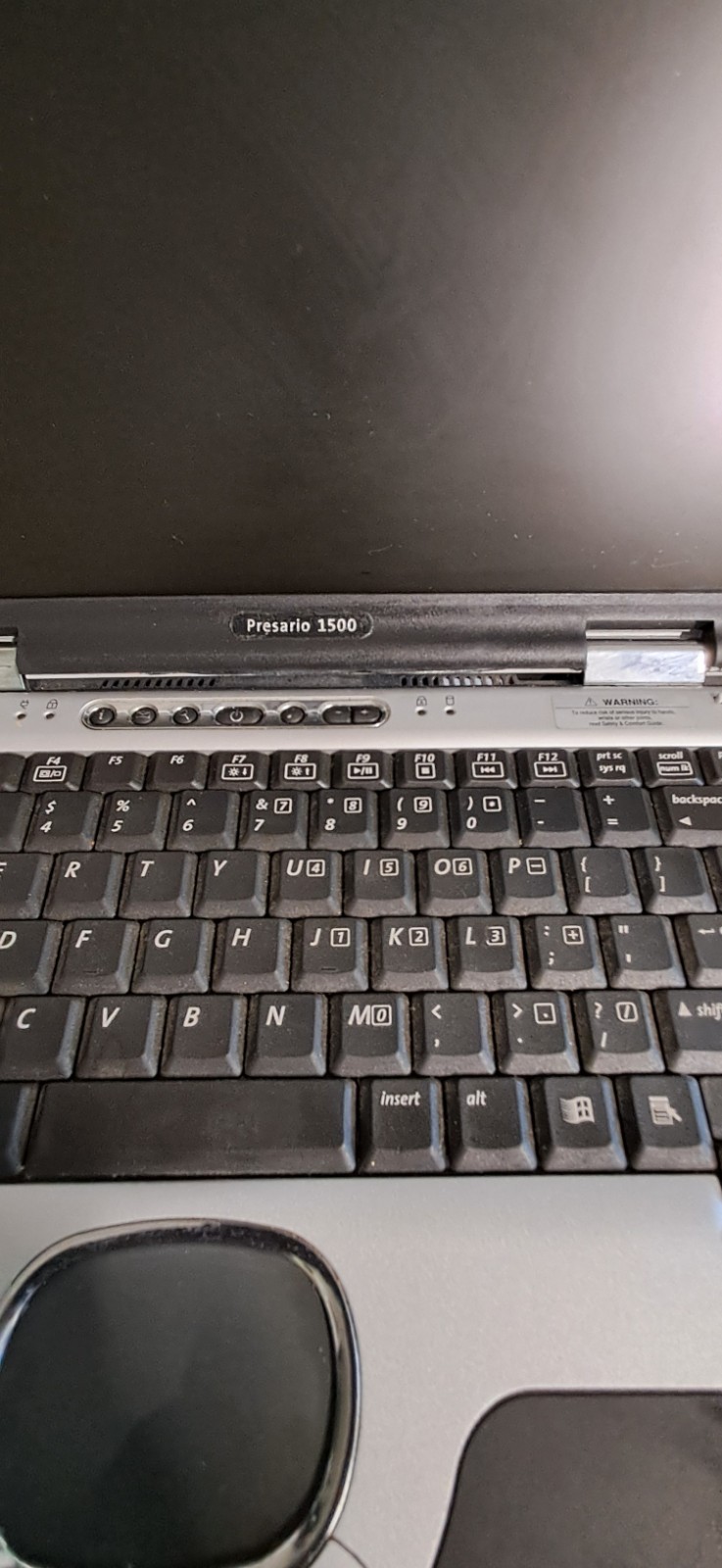 Compaq Presario 1500 Windows XP Home Edition Laptop