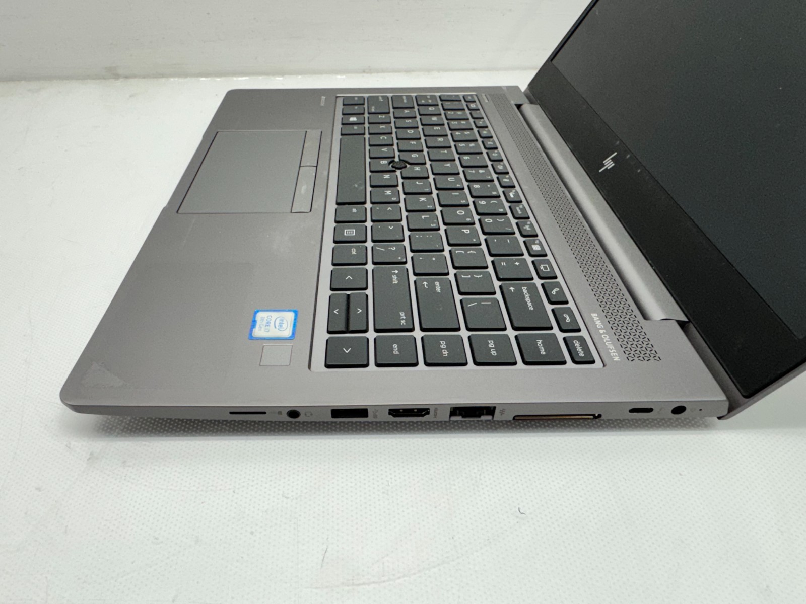 HP ZBook 14u G6 14″ i7-8665U@1.9GHz 16G 256G AMD WX3200 Windows 11 **READ**