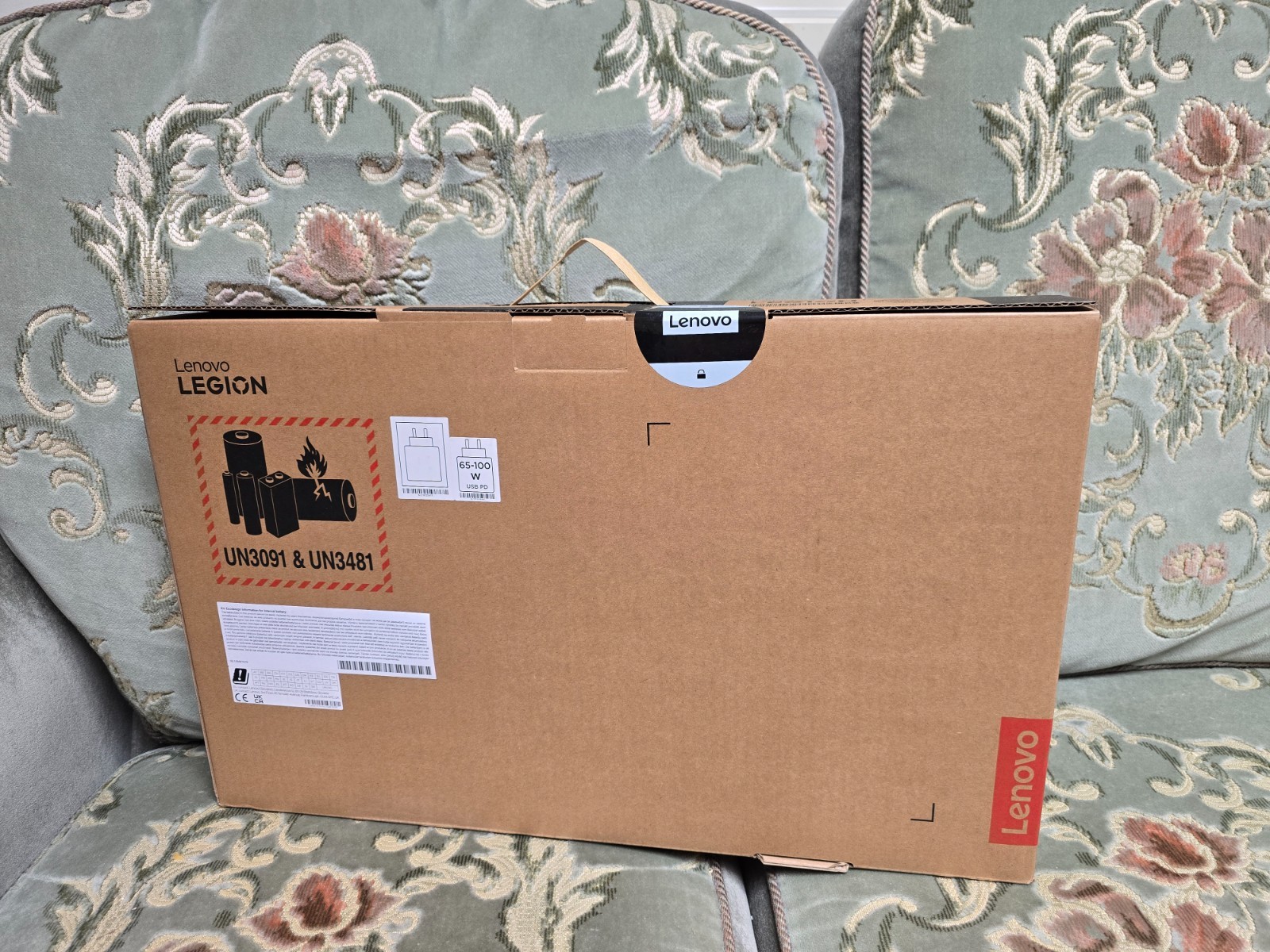 Lenovo Legion Pro 5i U9 275HX 32GB 1TB RTX 5070 Ti QHD+ OLED Gaming Laptop