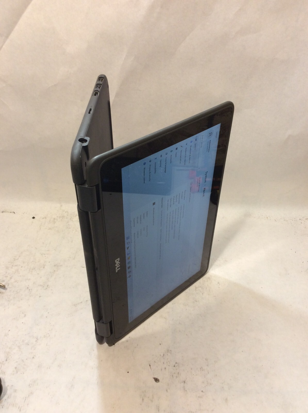 Dell Latitude 3189 11.6″ 2-in-1 Touch Laptop Celeron 8GB 128GB SSD Windows 11 !!