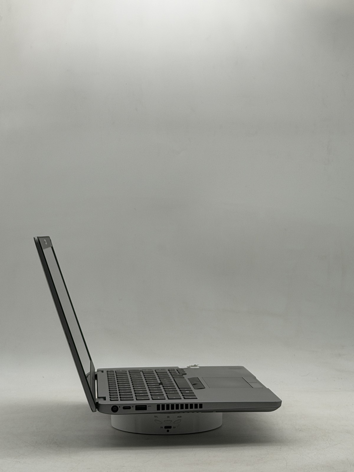 Dell Latitude (5410) 14in i5-10310U | 8GB 256GB NO OS Read