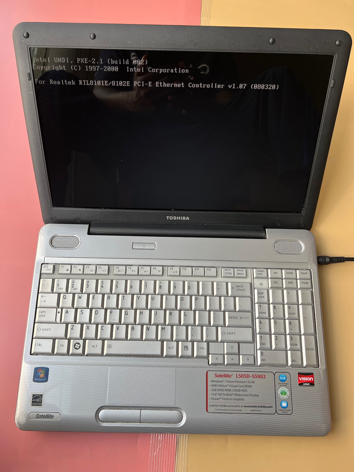 Toshiba Satellite L505D-S5983 AMD DUAL-CORE @ 2.0GHz 1GB RAM 0GB HDD PARTS