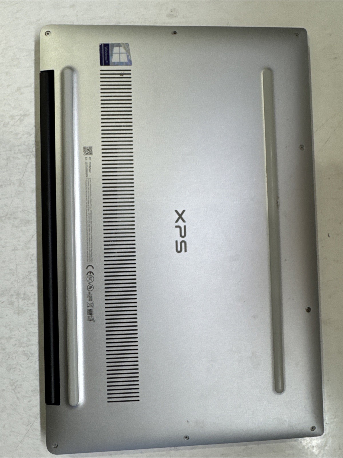 Dell XPS 15 9380 13.3 inch (No SS, Intel Core i7 8th Gen, 16GB) For Part