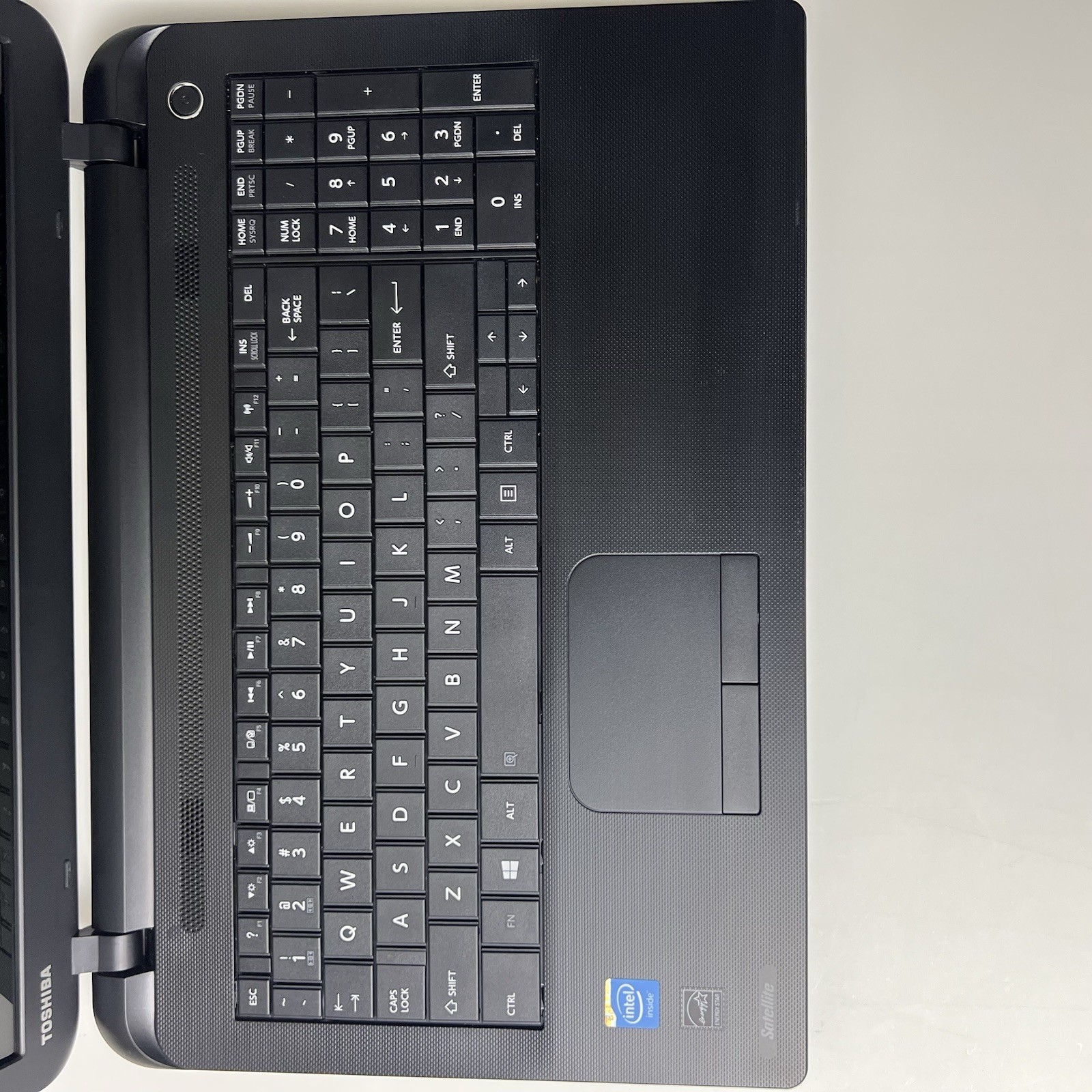 Toshiba Satellite C55-B5101 15.6″ N2840 4GB 500GB Win 8.1 READ Description!