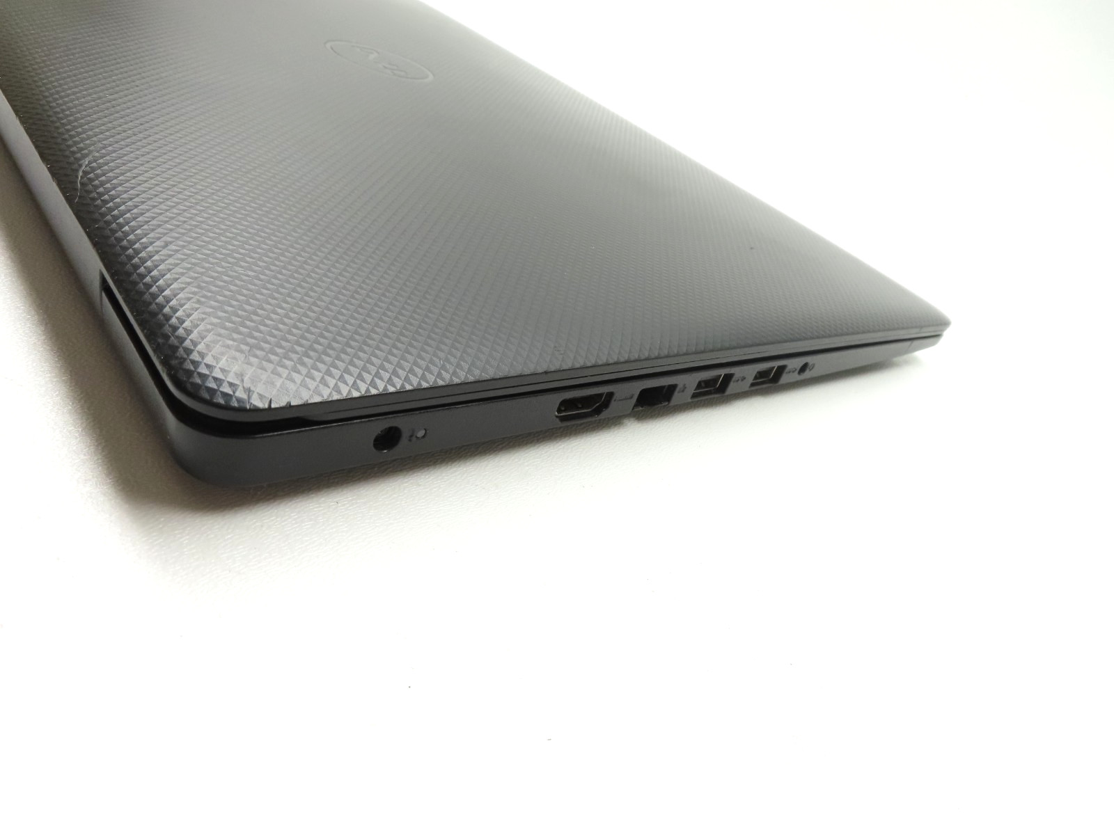 Dell Vostro 3590 15.6″ Intel Core i5-10210U 1.60GHz 16GB RAM 256GB SSD