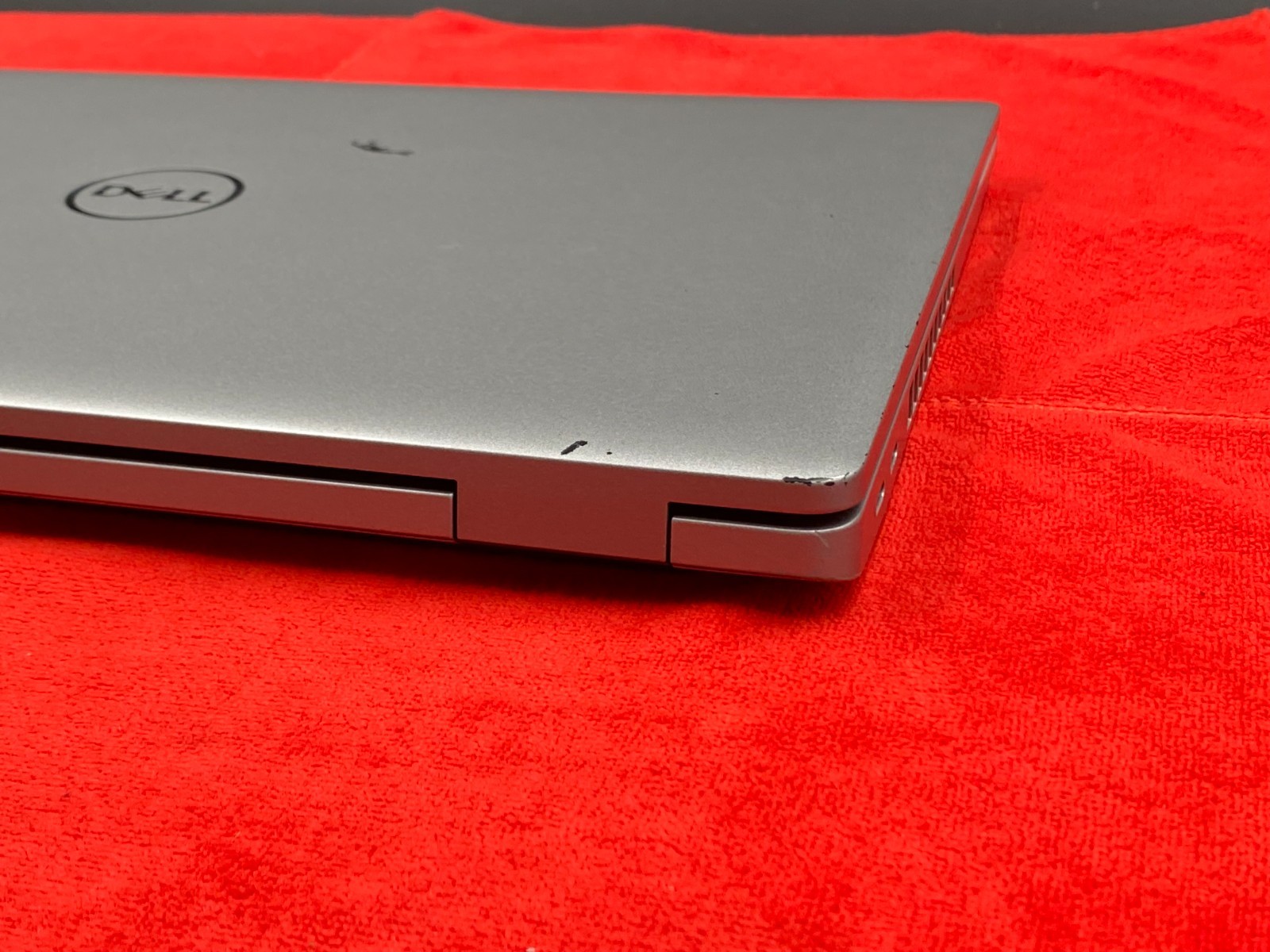 DELL PRECISION 3570 15.6′ i7-1255U 16GB DDR5 RAM 256GB NVMe NVIDIA T550+CHARGER