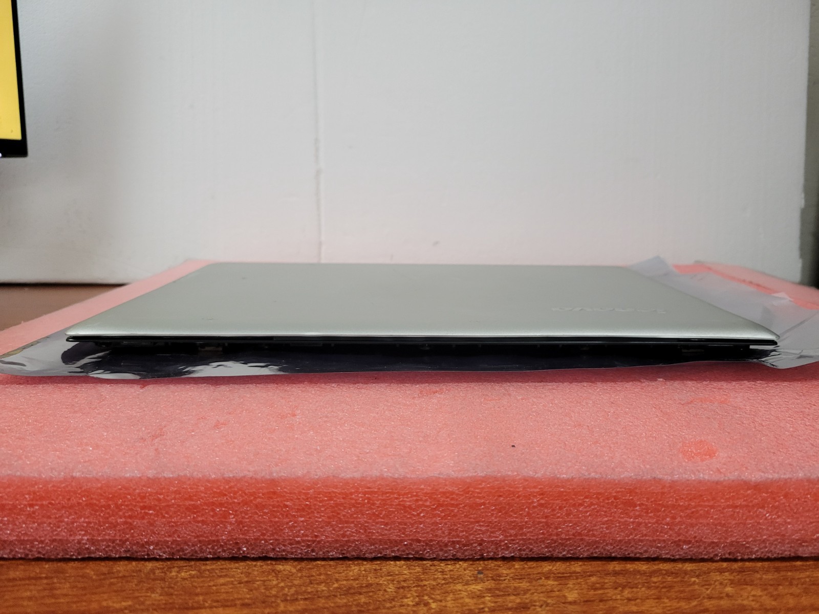 Lenovo IdeaPad U530 i7-4500U 4GB RAM *AS IS/BIOS* (NO HDD/BATT/OS/COVER) | LP505