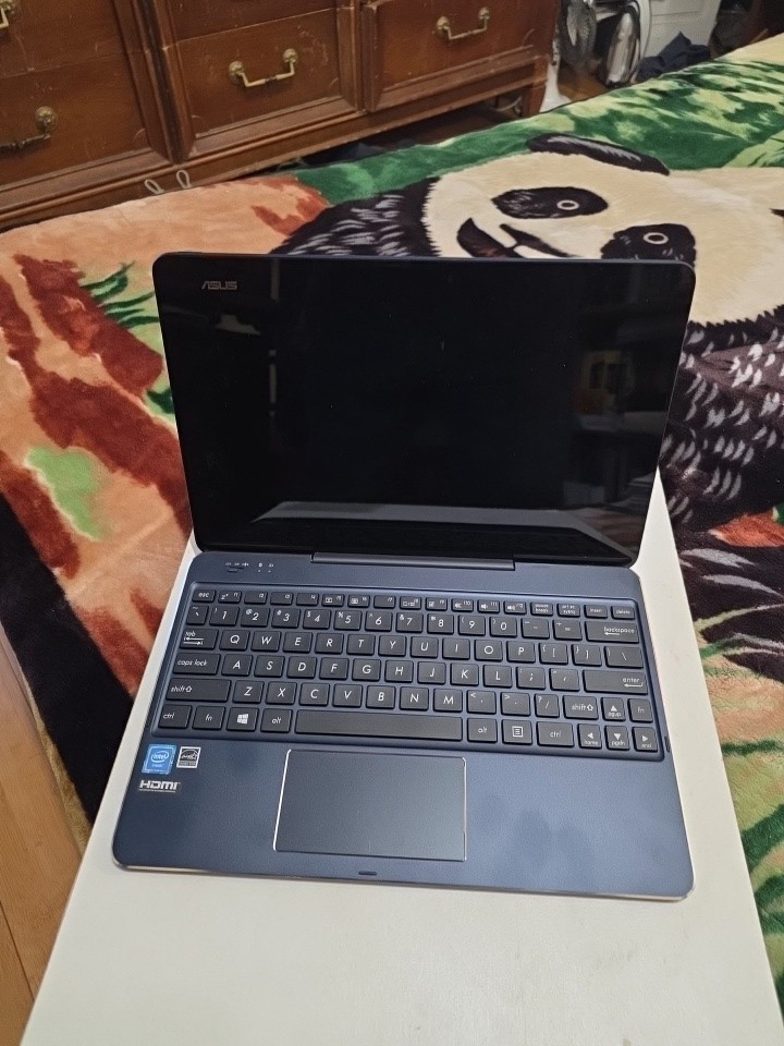 T100CHI-D4-BK ASUS LAPTOP TABLET 128GB 10.1 LED TOUCH (AS-IS)