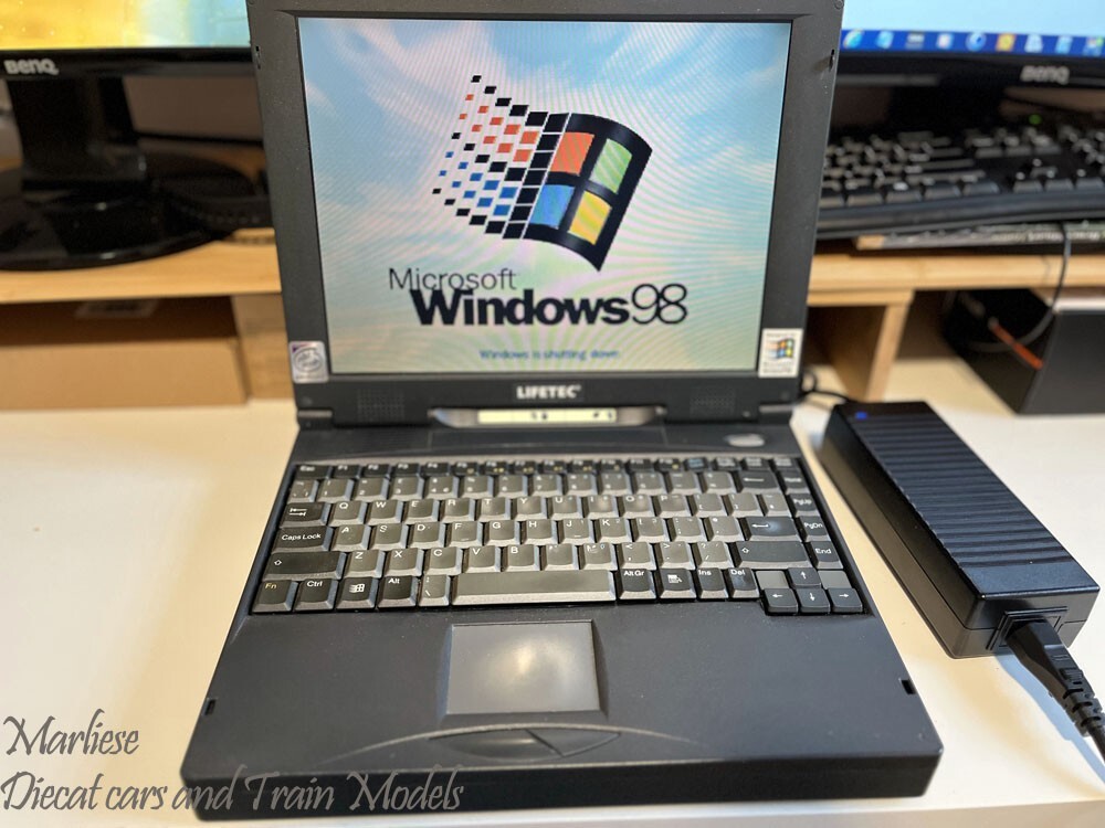 Lifetec LT-9886 Laptop 98MB RAM 3.2GB HDD Win 98 W/ Ethernet & Modem PCMCIA_Rare