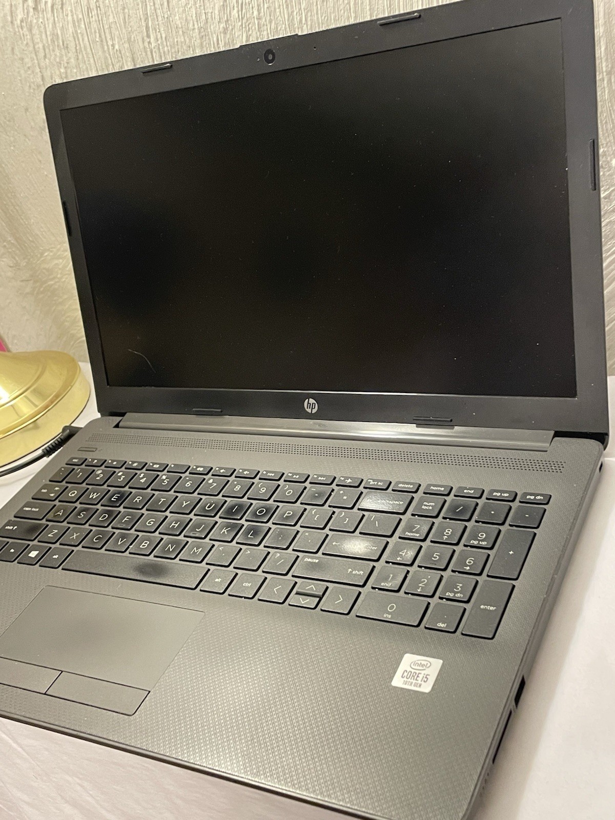 HP 250 G7 Laptop 15.6″ i5-1035G1 Windows 11 Version 24H2 for X64. Please Read