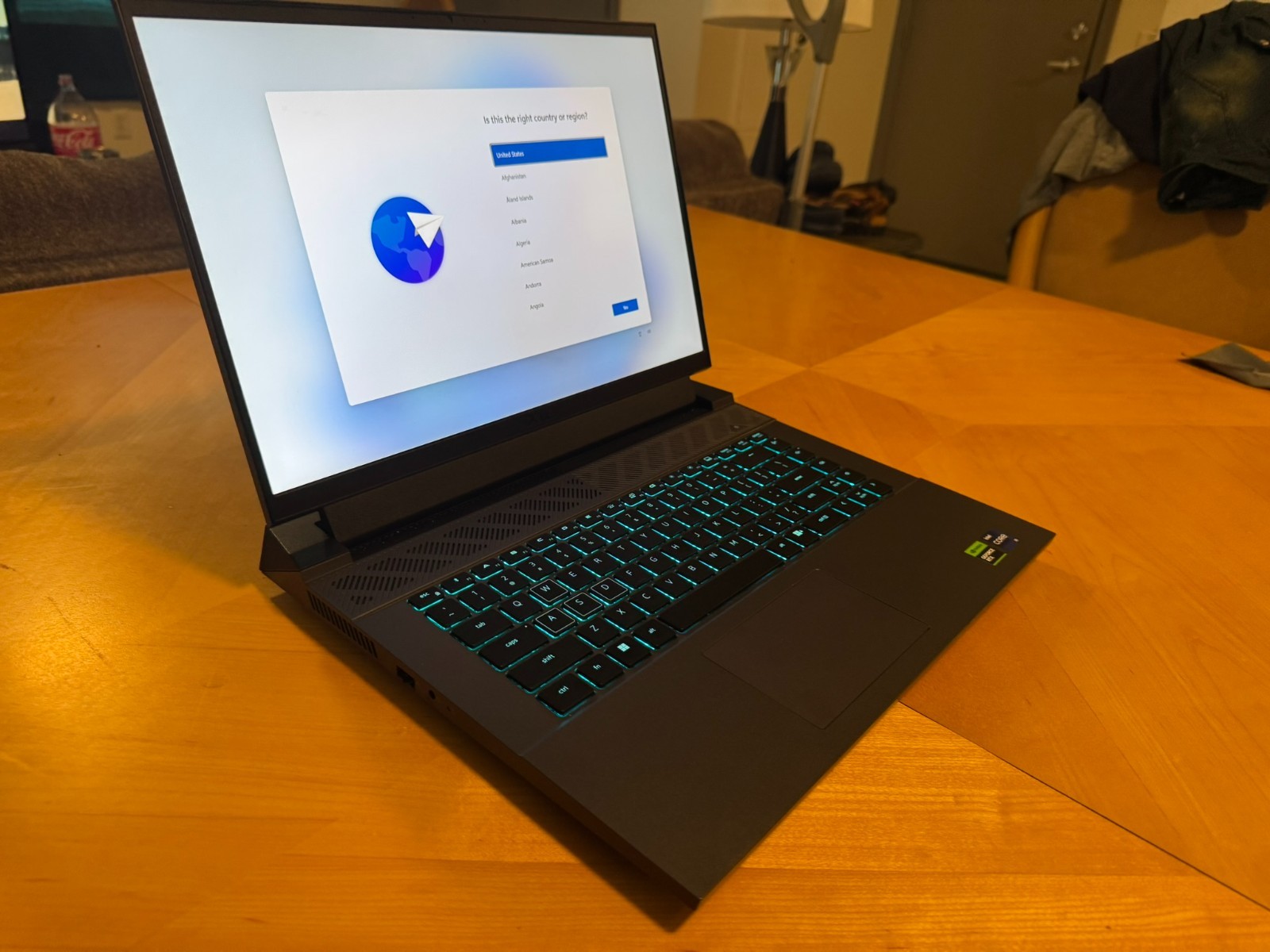 D16 7630 16″ Gaming Laptop i9-13900HX 32GB 1TB NVIDIA RTX 4070 8GB Win 11 Home