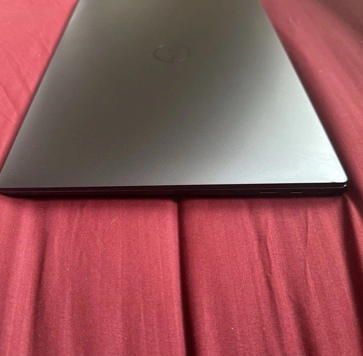 XPS 16 9640 Intel core i7 9750H 32gb ram custom spec 4060 graphics 1tb