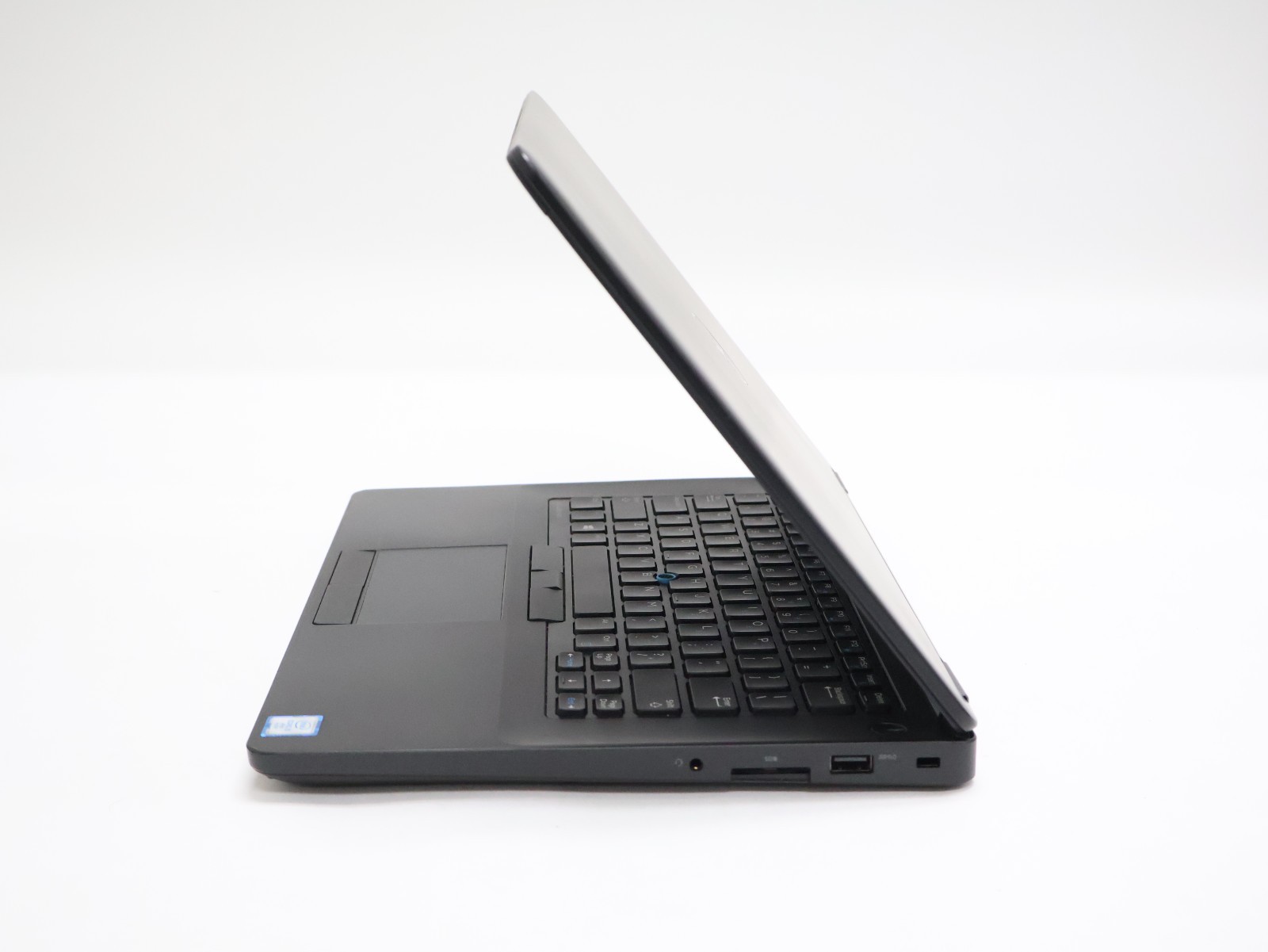 DELL Latitude E5470 14″ i5-6440HQ 2.6GHz 16GB 240GB SSD AMD R7 M360 W11 Pro