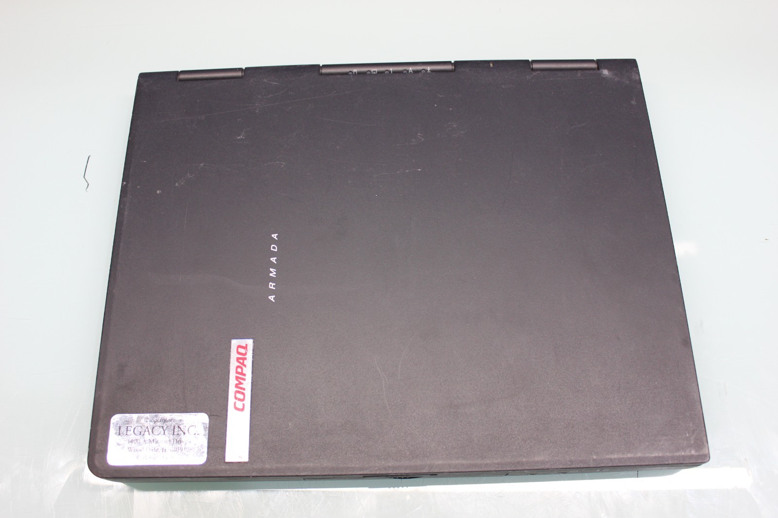 #28 Vintage Compaq Armada M700 Pentium III 128 MB ram, 14.1″ screen WINDOW 2000