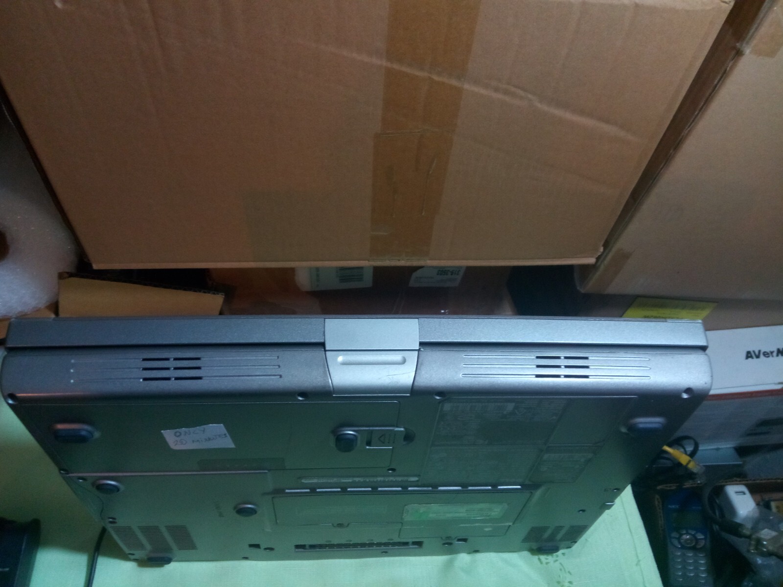 DELL LATITUDE D810 1.86GHZ 2GBRAM 60GBHDD OFFICE2007 1920X1200 ATI RADEON X600