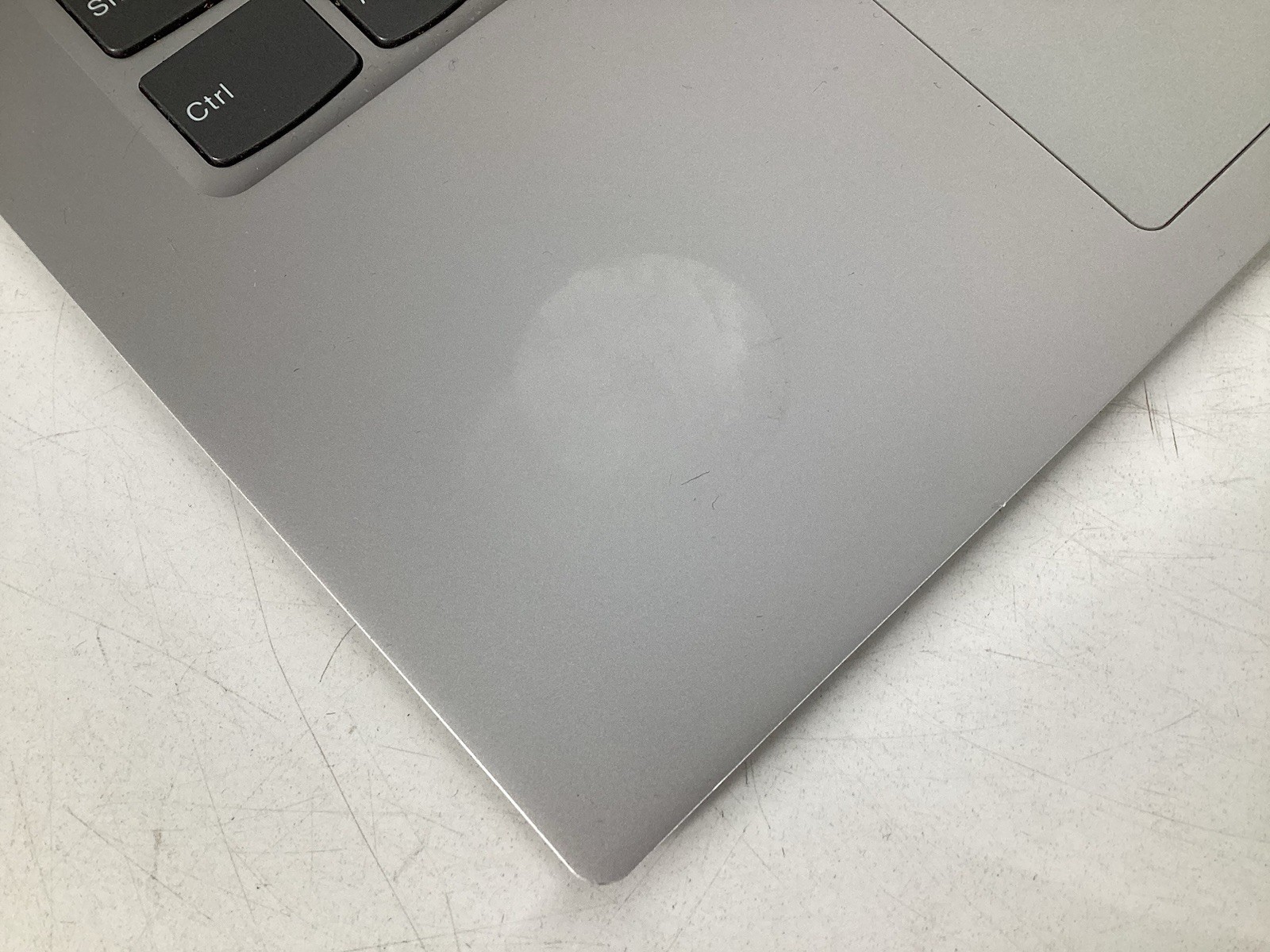 Lenovo Yoga 920 13.9 Silver Touch (i7-8550U 1.80GHz 16GB 512GB NVMe No OS/BATT)