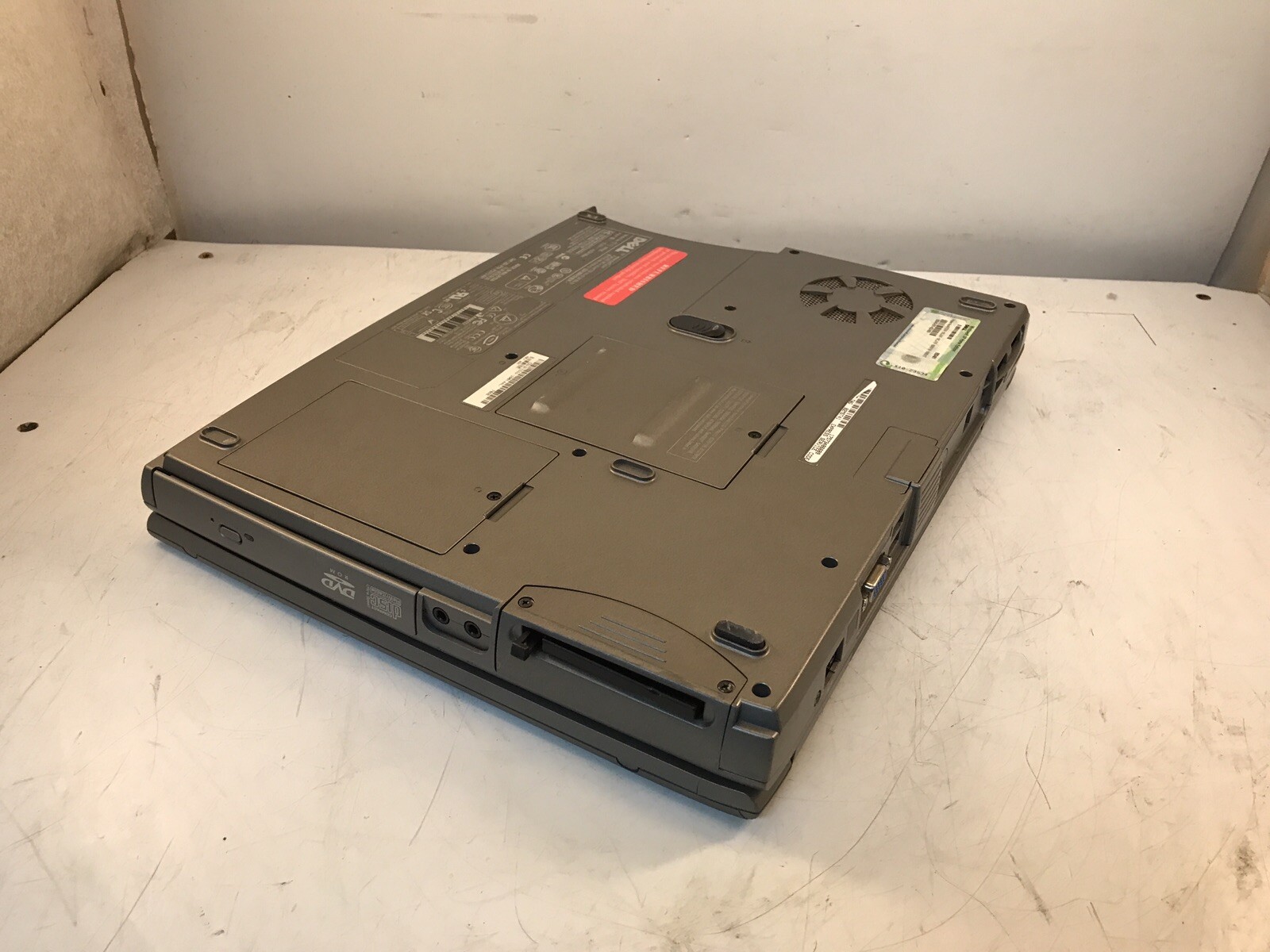 Dell Inspiron 1150 Laptop PP08L 1GB Ram No HDD Boots BIOS Bad screen